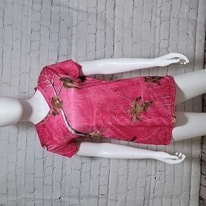 Pink realtree camo shirt